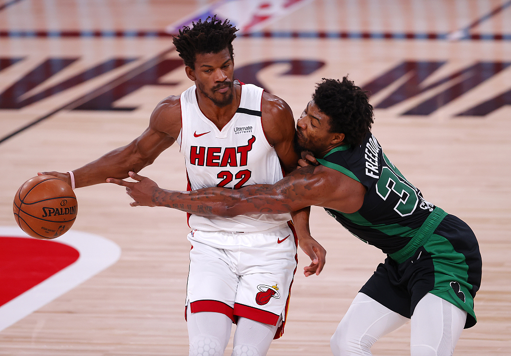 B体育- 巴特勒三双热火逆转凯尔特人  